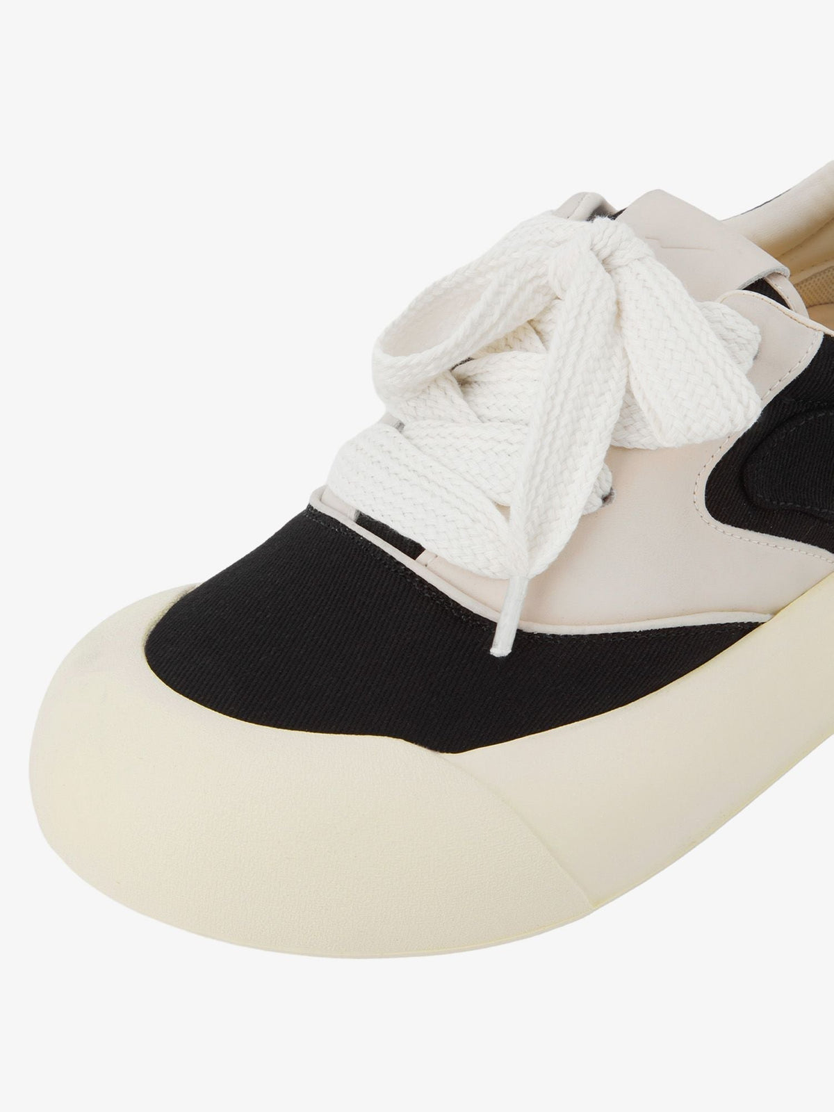 Chunky Round-Toe Color-Block Rap Sneakers